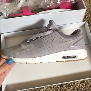 Women’s Lilac Nike Airmax